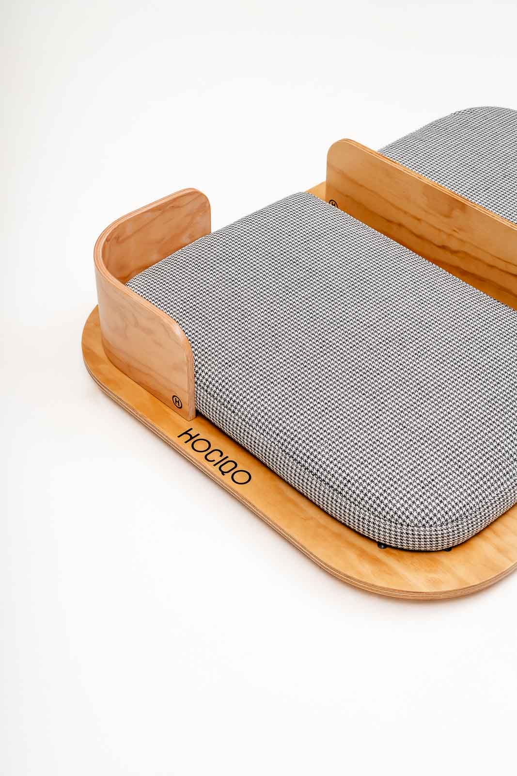 Sensu Bed, Para dos