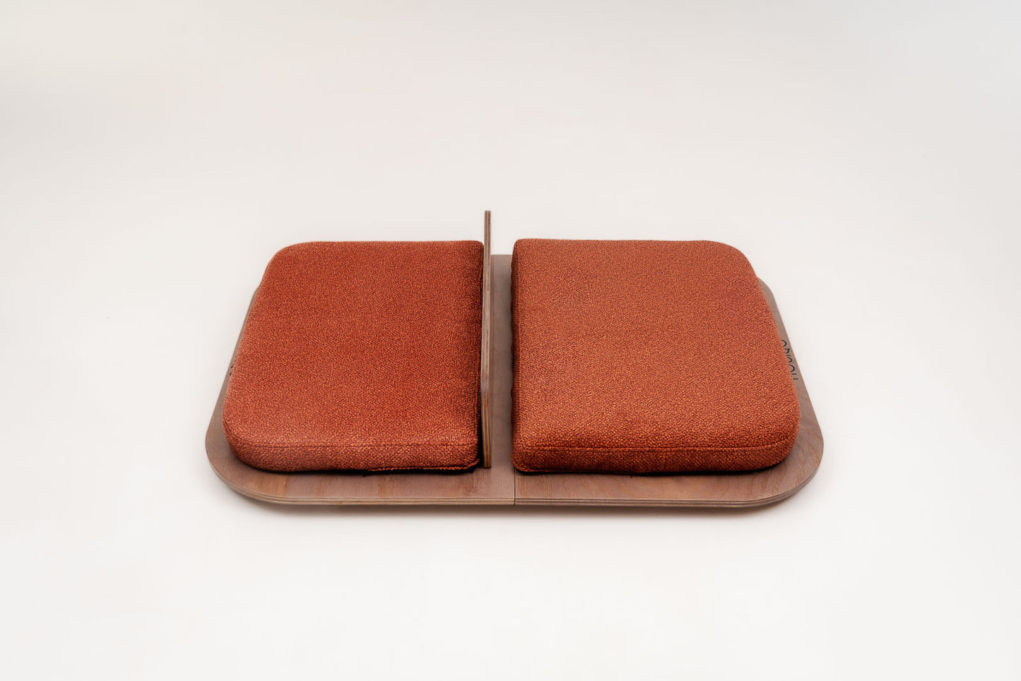 Sensu Bed, Para dos
